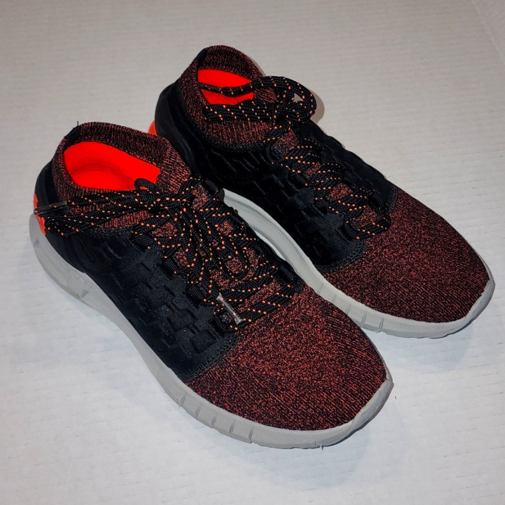 UNDER ARMOUR UA HOVR PHANTOM NC BLACK / RED